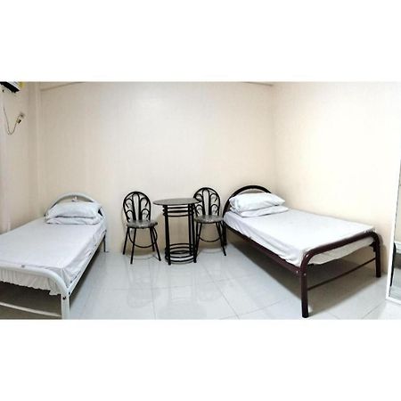 Hotel OYO 800 Ddd Habitat Dormtel Bacolod Exterior foto