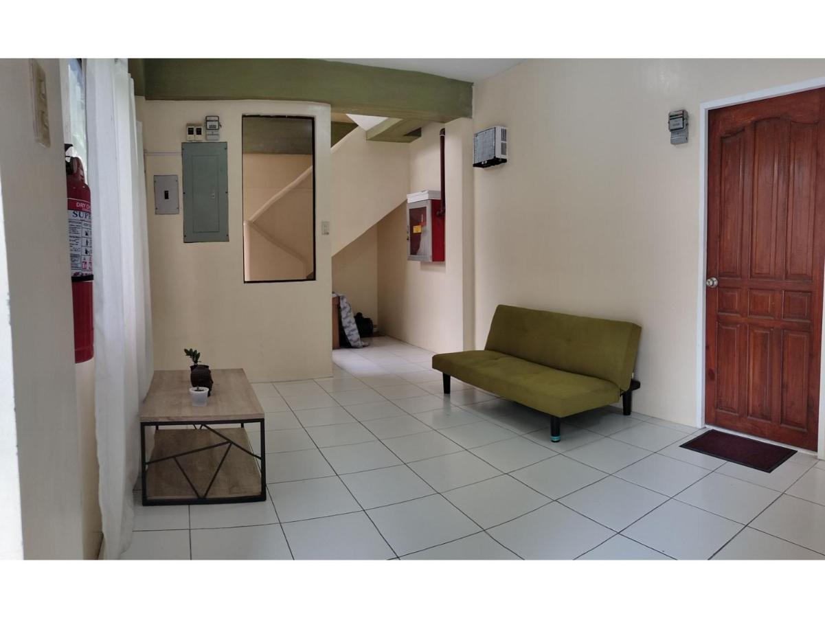 Hotel OYO 800 Ddd Habitat Dormtel Bacolod Exterior foto