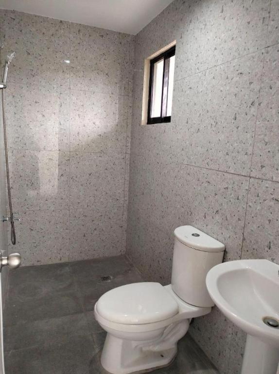 Hotel OYO 800 Ddd Habitat Dormtel Bacolod Exterior foto