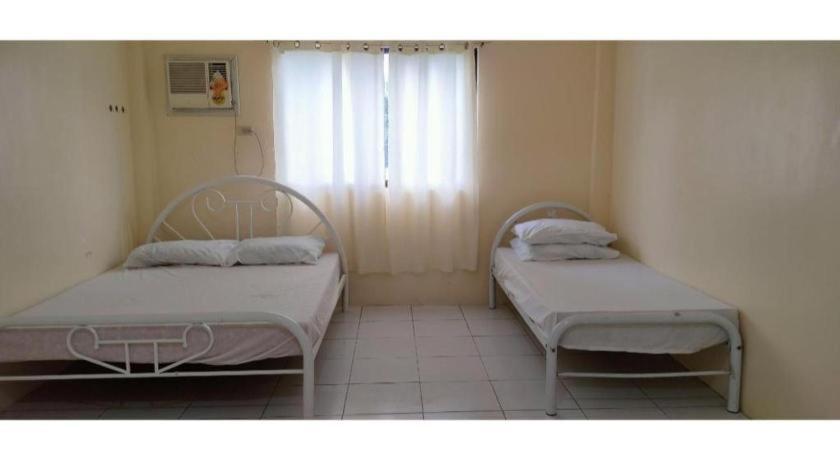 Hotel OYO 800 Ddd Habitat Dormtel Bacolod Exterior foto