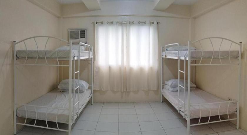 Hotel OYO 800 Ddd Habitat Dormtel Bacolod Exterior foto